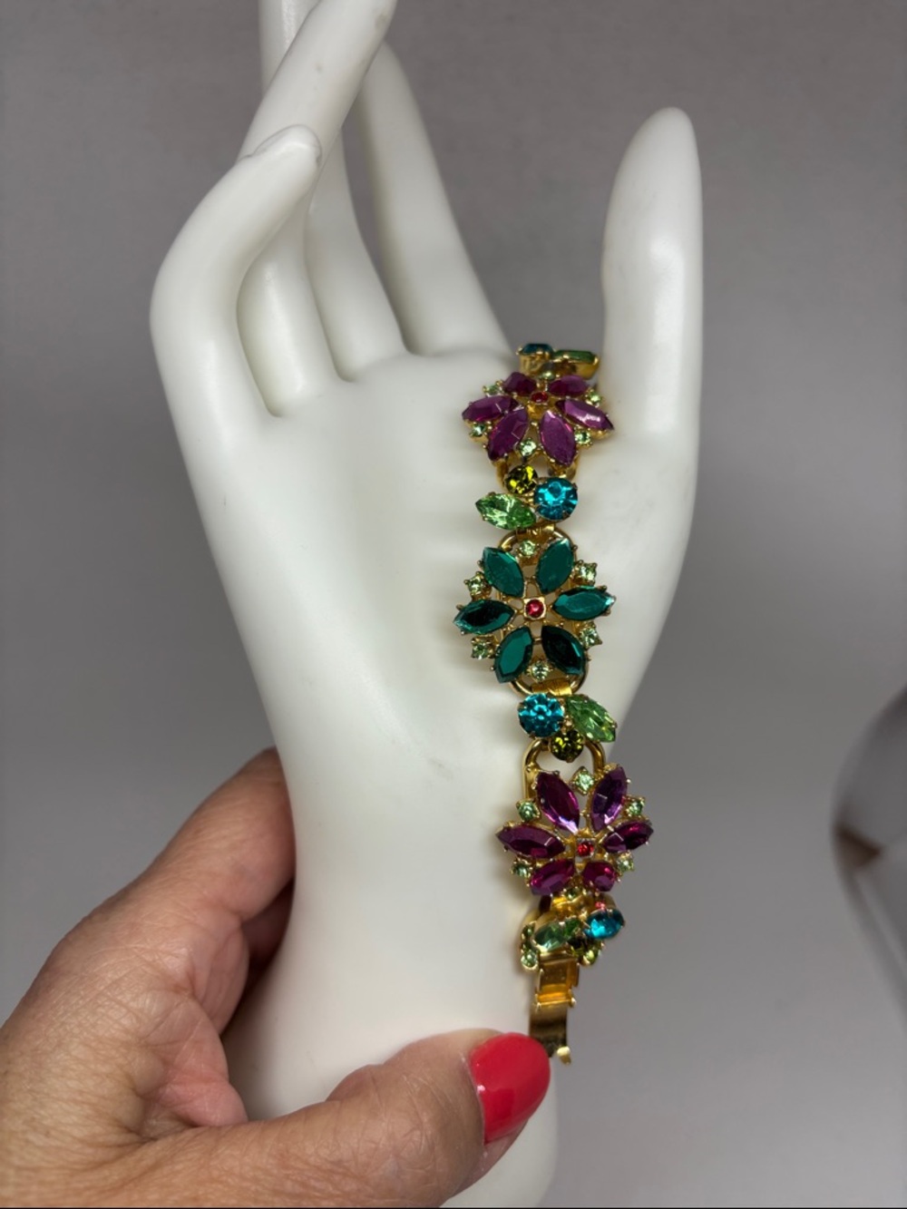 Gorgeous vintage D&E Juliana bracelet - Picture 3 of 16